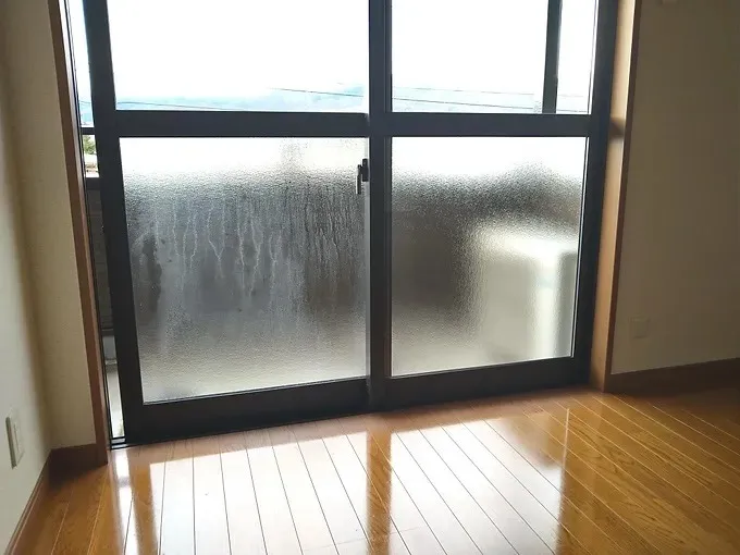 すりガラスの交換